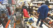 Sulęcin: Sklepowy złodziej zaatakował ochroniarza, a potem uciekł z łupem