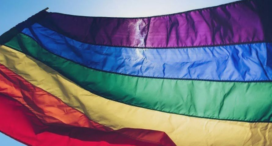 Odwrót biznesu od "tęczy"? "W Polsce marki nadal boją się hejtu, ale też zamieszania"