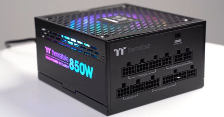 Zasilacze z podświetleniem LED? Thermaltake postanowił je ulepszyć (a to nie wszystko)