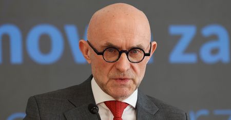 Orlen z "nowym" zarządem. Fąfara pozostaje prezesem