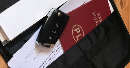 Umowa sprzedaży samochodu przygotowana przez prawnika. Z korzyścią dla kupującego
