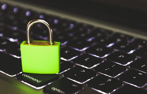 NASK ostrzega przed oszustami podającymi się jako "pomoc techniczna"