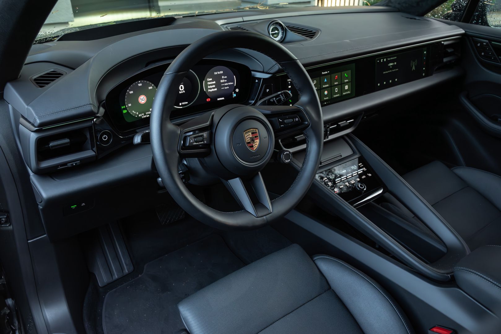 Porsche Macan 4 EV