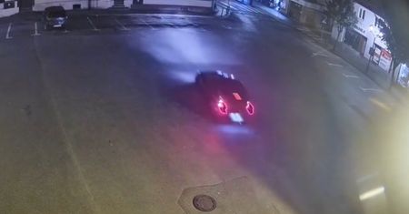 19-latka wjechała w budynek. Twierdziła, że to przez kota
