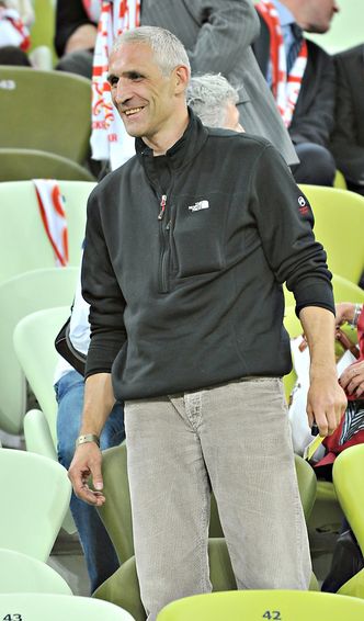 Mści się za to, że ZOSTAWIŁ JĄ DLA INNEJ?