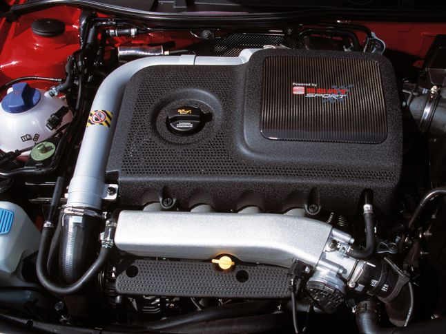 To również silnik 1,8 Turbo, ale poddany modyfikacjom przez Seat Sport i stosowany w modelu Leon Cupra
