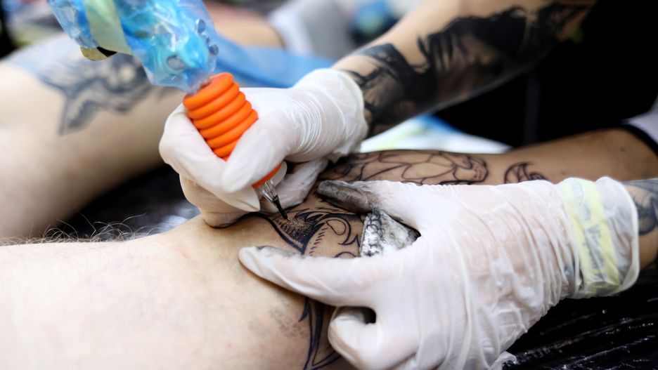konwent tatua�u
Tomasz Wiktor
cia�o, event, konwent, Mi�dzynarodowe Centrum Kongresowe, ozdabianie, ozdoba, strefa, sztuka, tatuator, tatua�, tatua�ysta, uczestnicy, wydarzenie, wystawcy