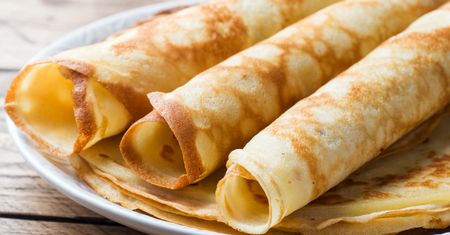 Zamień mleko na ten składnik. Naleśniki będą rozpływać się w ustach