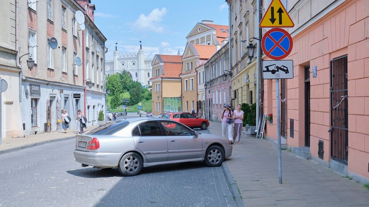 Urzędnicy oddadzą zlikwidowane miejsca parkingowe na ul. Kowalskiej