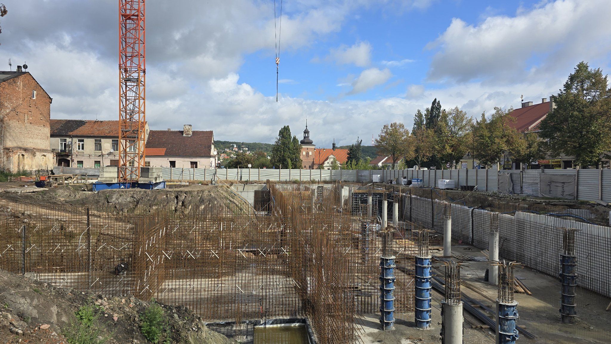 Skarb odkryty w centrum Włocławka. W ziemi ukryto setki przedmio