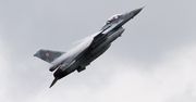 Poderwano polskie F-16. Maszyny towarzyszyły "latającej fortecy"