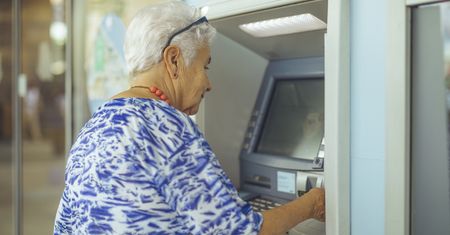 PIN od tyłu to sposób na wezwanie pomocy? To stanie się po wpisaniu