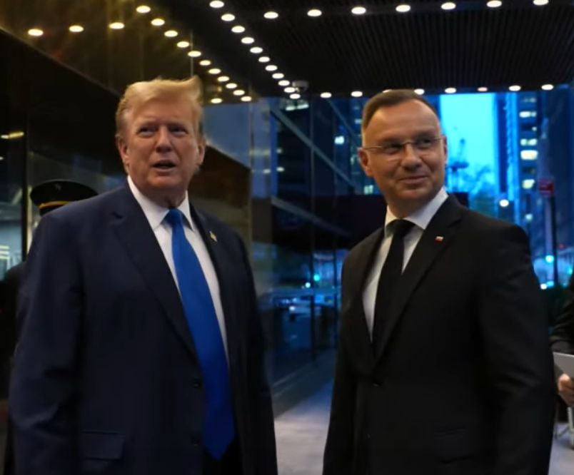 Amerykański komik Jon Stewart wyśmiał Donalda Trumpa i Andrzeja Dudę
