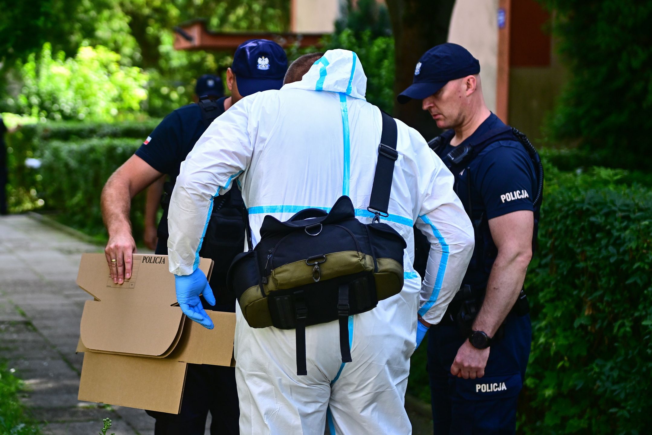 Policjanci na miejscu zbrodni - zdjęcie ilustracyjne