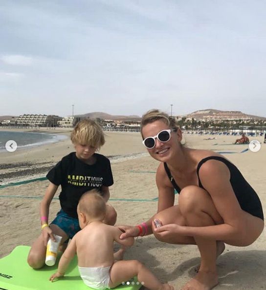 Joanna Moro krytykowana za wakacyjny wyjazd na Fuerteventurę