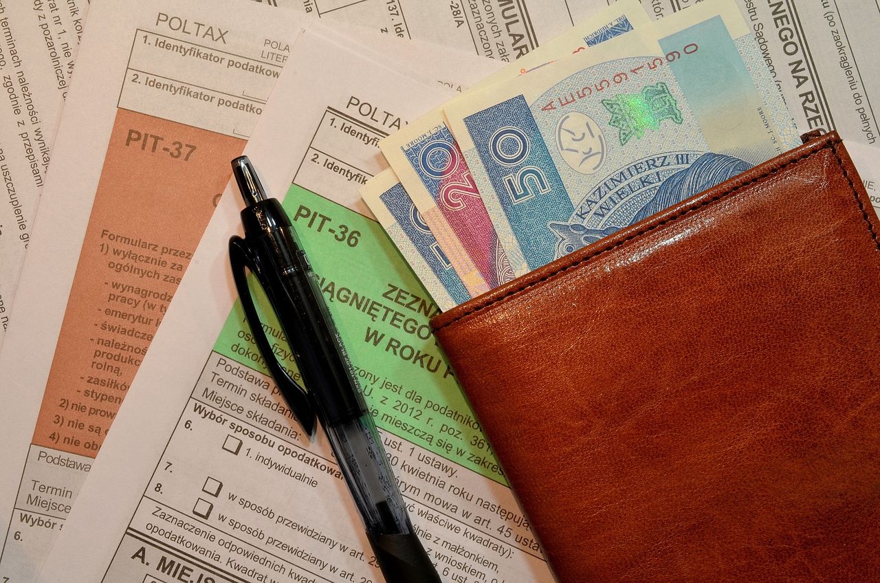 Coraz mniej czasu na rozliczenie PIT. Skarbówka uruchamia specjalną infolinię