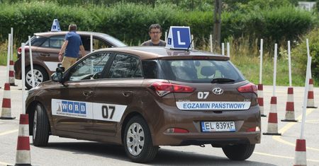 Będzie problem z egzaminami na prawo jazdy. Wszystko przez nowe auta