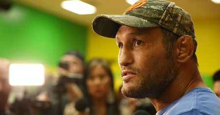 Bolesny finał sylwestrowej zabawy. To gwiazdor UFC zrobił przyszłemu zięciowi