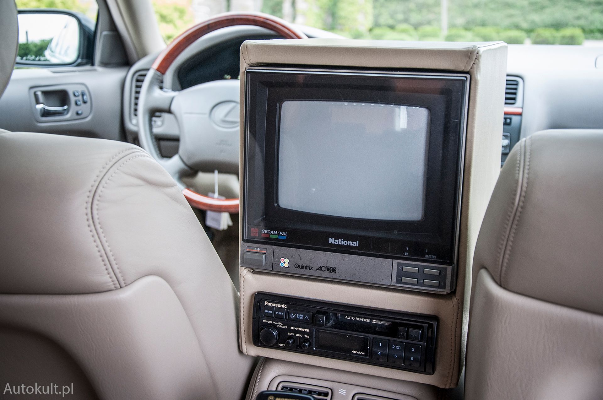 Lexus LS400 LWB (1998) (fot. Mateusz Żuchowski)