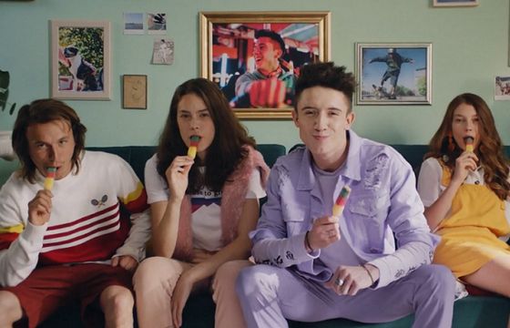 „Gryź jak lubisz” - Dawid Kwiatkowski reklamuje lody Kaktus (wideo)