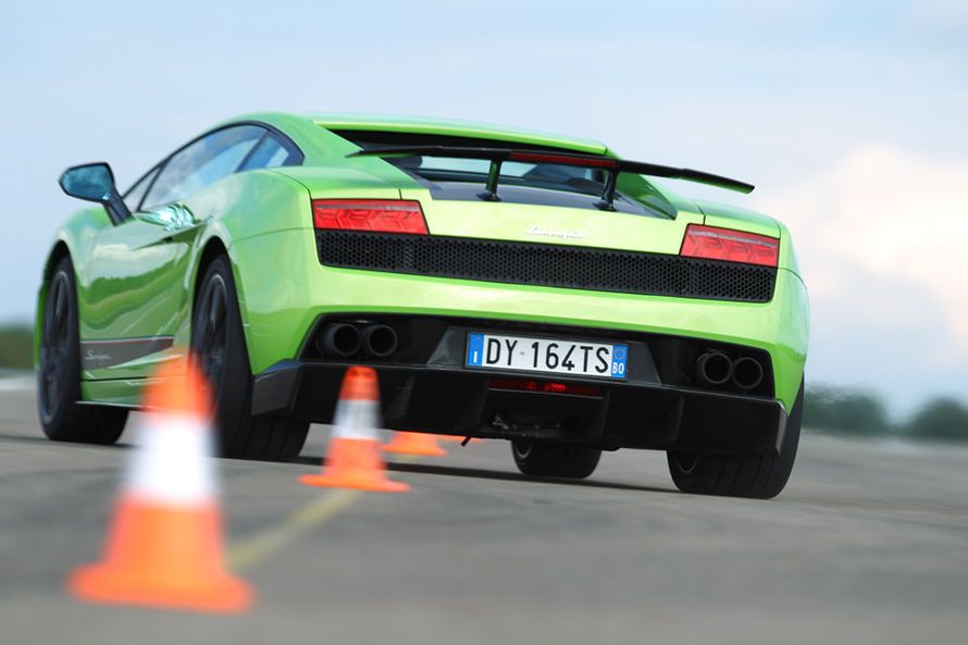 Lamborghini-Gallardo-LP-570-4-Superleggera