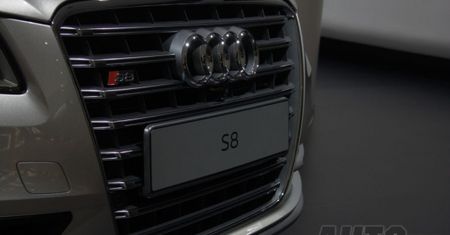 Wystawne Audi z flagowym S8 we Frankfurcie [wideo]