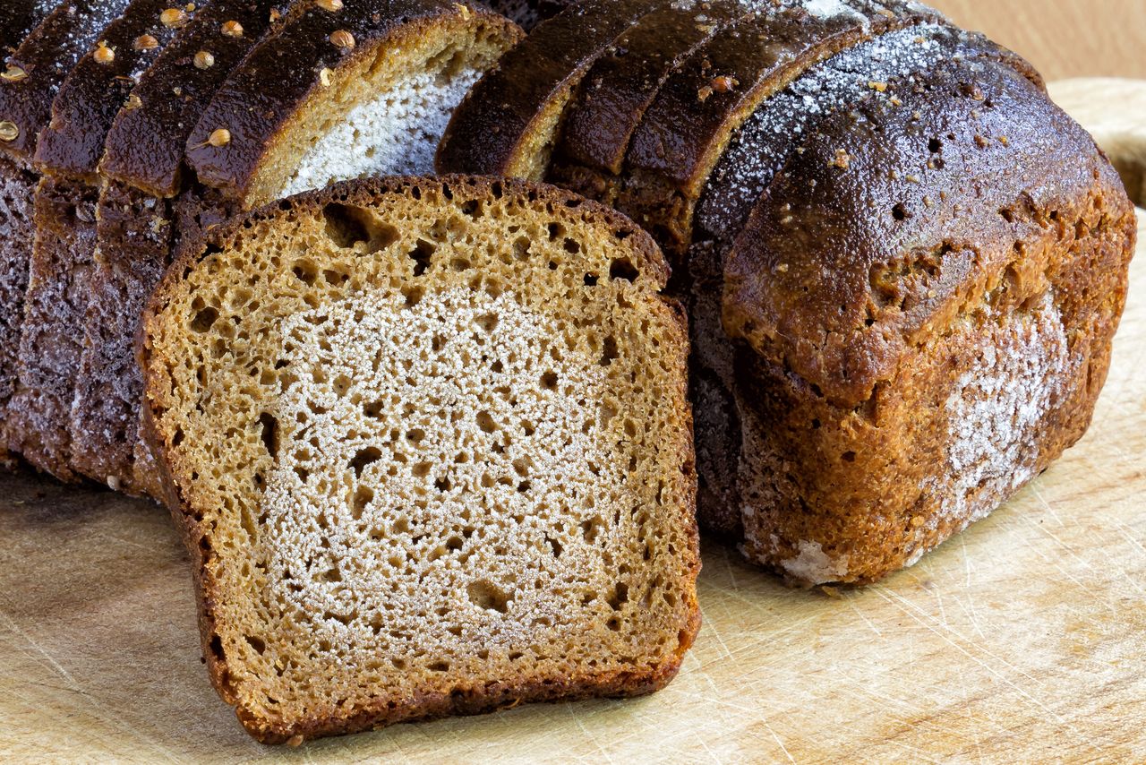 After defrosting, rye bread helps to shed excess pounds.