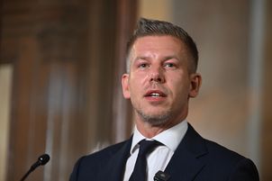 Magyar triumfuje po dymisji "marionetki Orbana"
