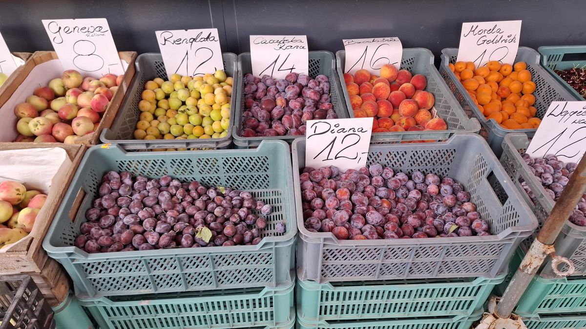 Ceny śliwek na bazarku