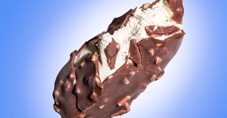 Lody z Biedronki skażone groźną substancją. Lepiej sprawdź, czy je masz w lodówce!