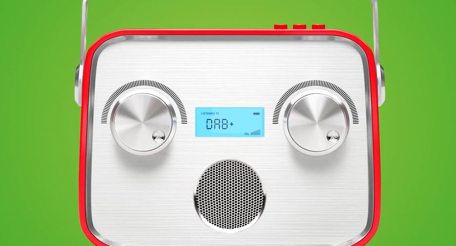 Tylu Polaków słucha radia cyfrowego