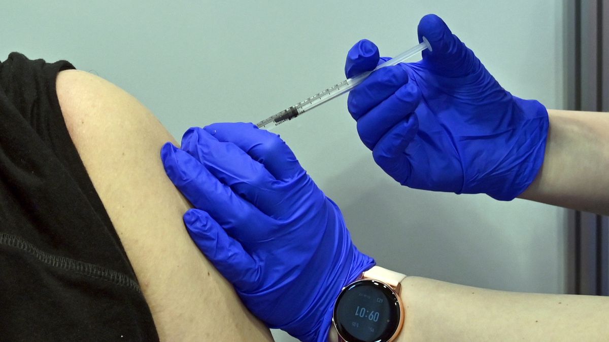 Szczepienie przeciw COVID-19