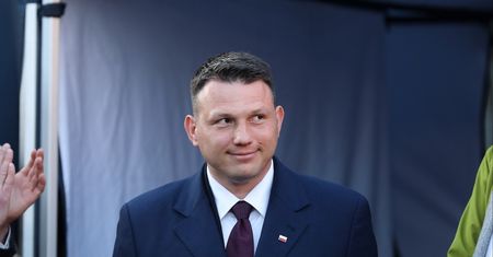 Mentzen szuka pracowników. Tyle im płaci za "pracę ponad normę"