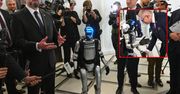 Jest nagranie. Robot rozmawiał z politykami w Sejmie. "To wy powinniście się czuć samotni"