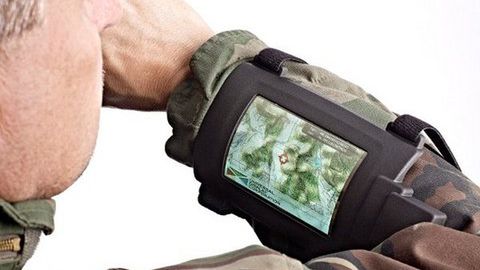 8 paneli naręcznych OLED dla armii USA gotowych 1