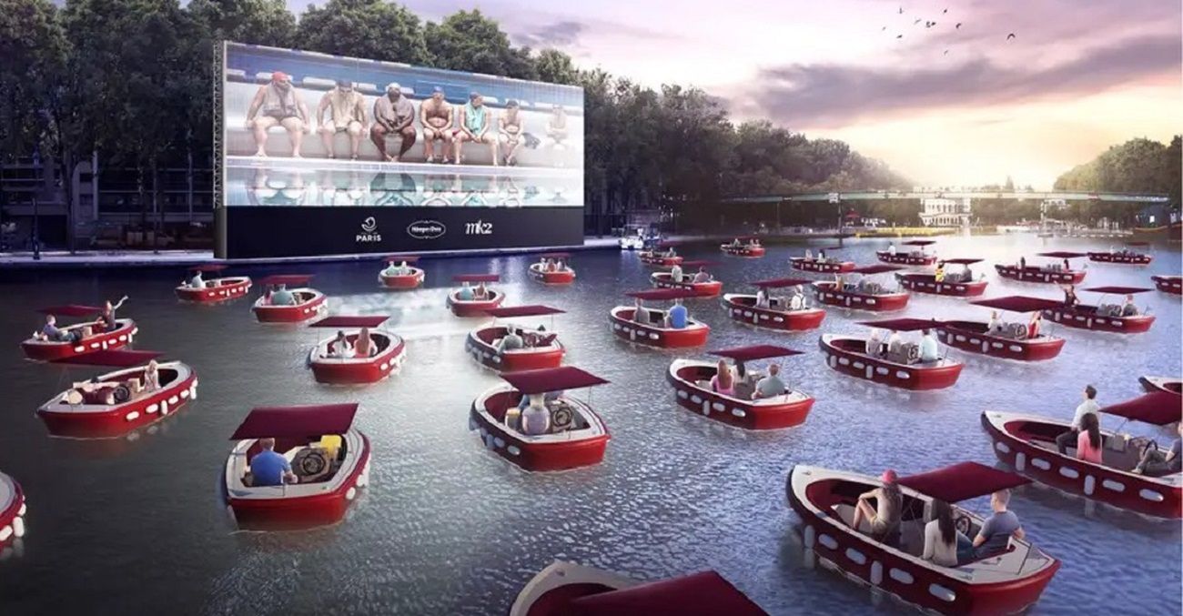 Kino na wodzie. Wyjątkowe pokazy filmowe w Paryżu