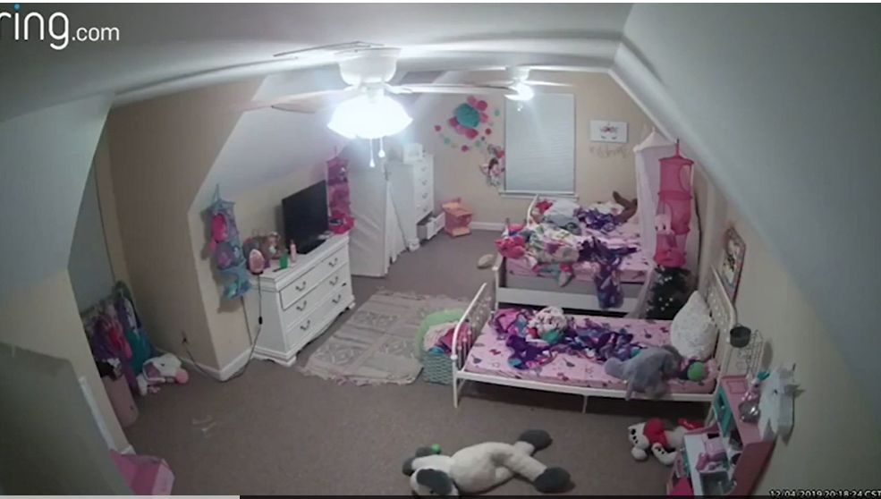 Haker nękał 8-latkę przez kamerkę