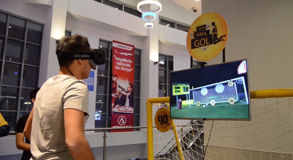 Być jak Robert Lewandowski. Header Goal VR: piłkarska gra na Oculus Rift 1