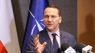 Ambasadorowie zrezygnowali. Sikorski: "Dowiedli, że się nie nadają"