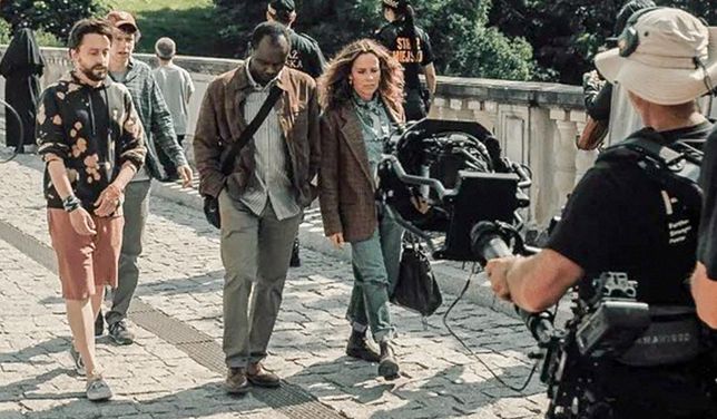 Jennifer Grey w Polsce na planie filmu "A Real Pain"