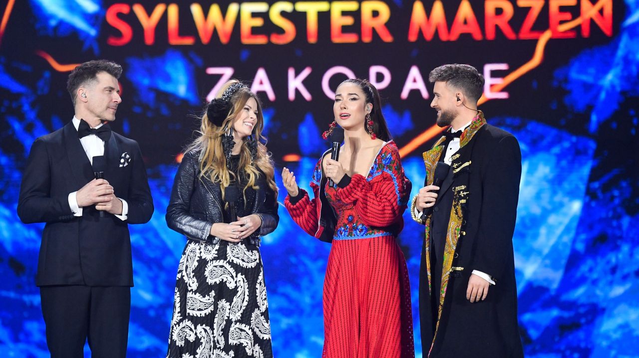 Na zdjęciu gospodarze "Sylwestra Marzeń" 2022: Tomasz Kammel, Małgorzata Tomaszewska, Ida Nowakowska, Aleksander Sikora