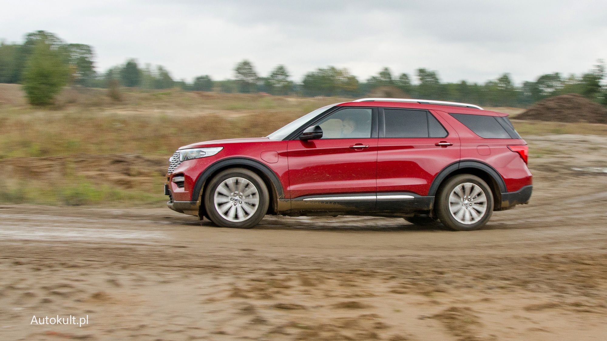 Ford Explorer vs. Toyota Highlander