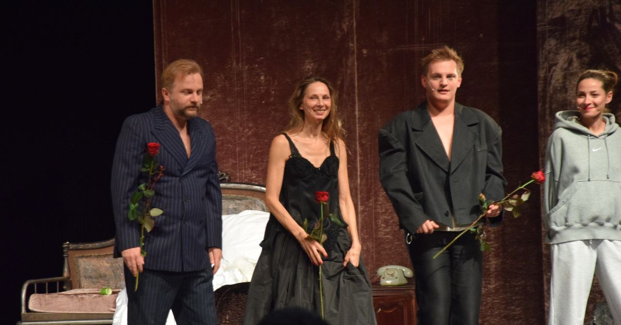 Tychy: Joanna Szczepkowska, Dorota Landowska i Edyta Olszówka na scenie