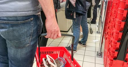 Nie rób tego w sklepie. "Może to zostać uznane za kradzież"