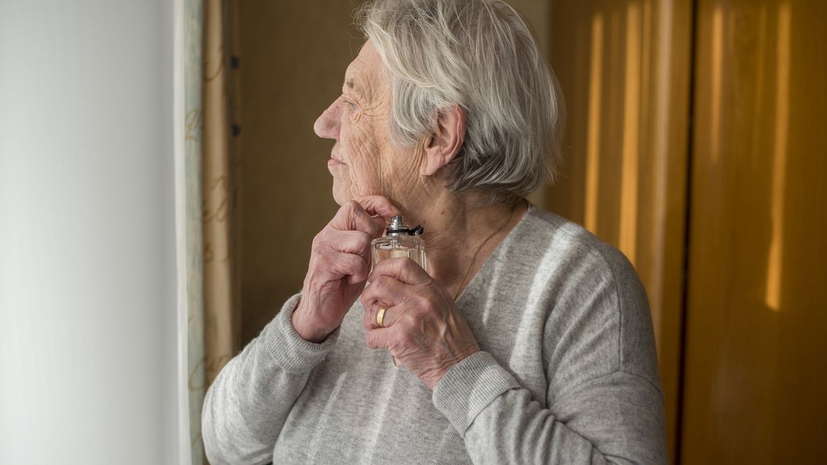 Dlaczego starsi ludzie pachną inaczej niż młodzi?