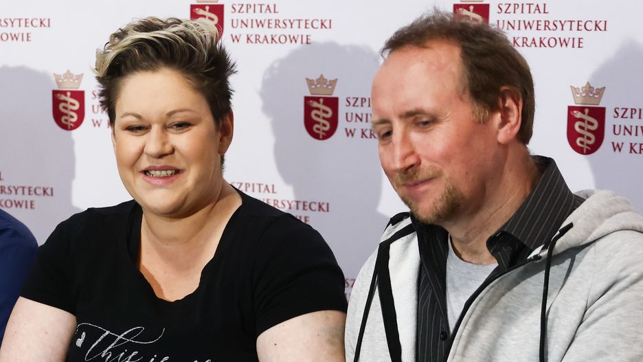 Dominika Clarke and Vince Clarke, the parents of the quintuplets are seen with doctors during a press conference at the University Hospital. Krakow, Poland on February 14, 2023. Three girls and two boys were born in the 28th week of pregnancy by caesarean section. Polish-British parents have already seven children aged between 10 months and 12 years, and include two pairs of twins. Statistics show that quintuplets are born once in every 52 million pregnancies. (Photo by Beata Zawrzel/NurPhoto via Getty Images)