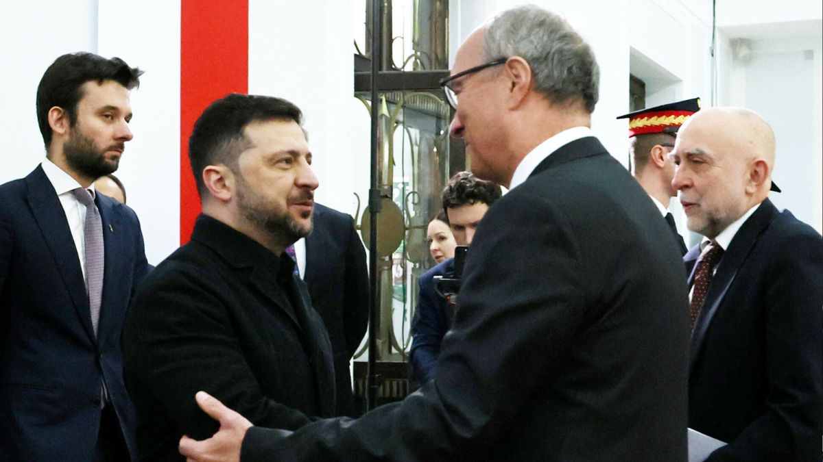 Wołodymyr Zełenski powitany przez Włodzimierza Czarzastego