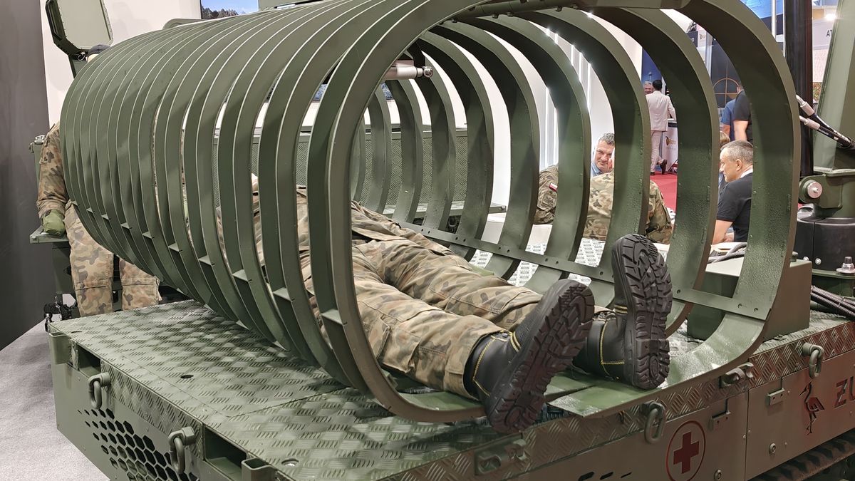 Robot medyczny Żuraw.