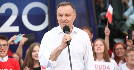 Wybory 2020. Burza wokół ułaskawienia Andrzeja Dudy. "Fakt": Zawsze będziemy po stronie słabszych