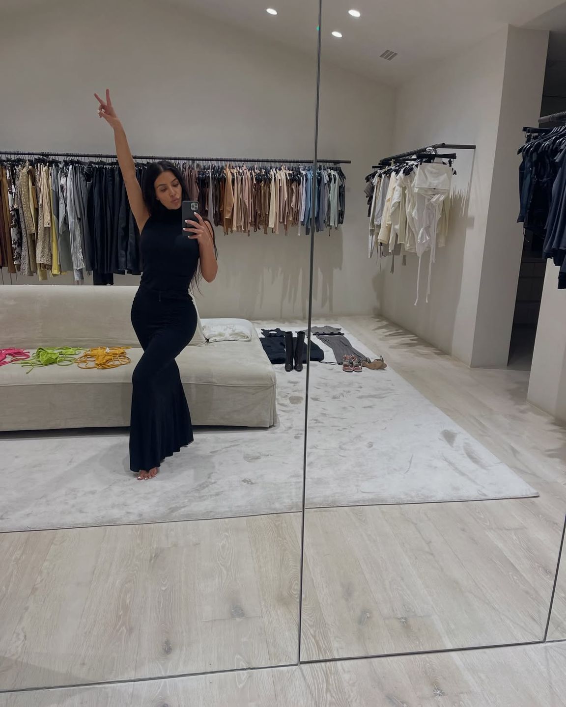 Kim Kardashian prezentuje kulisy przymiarek